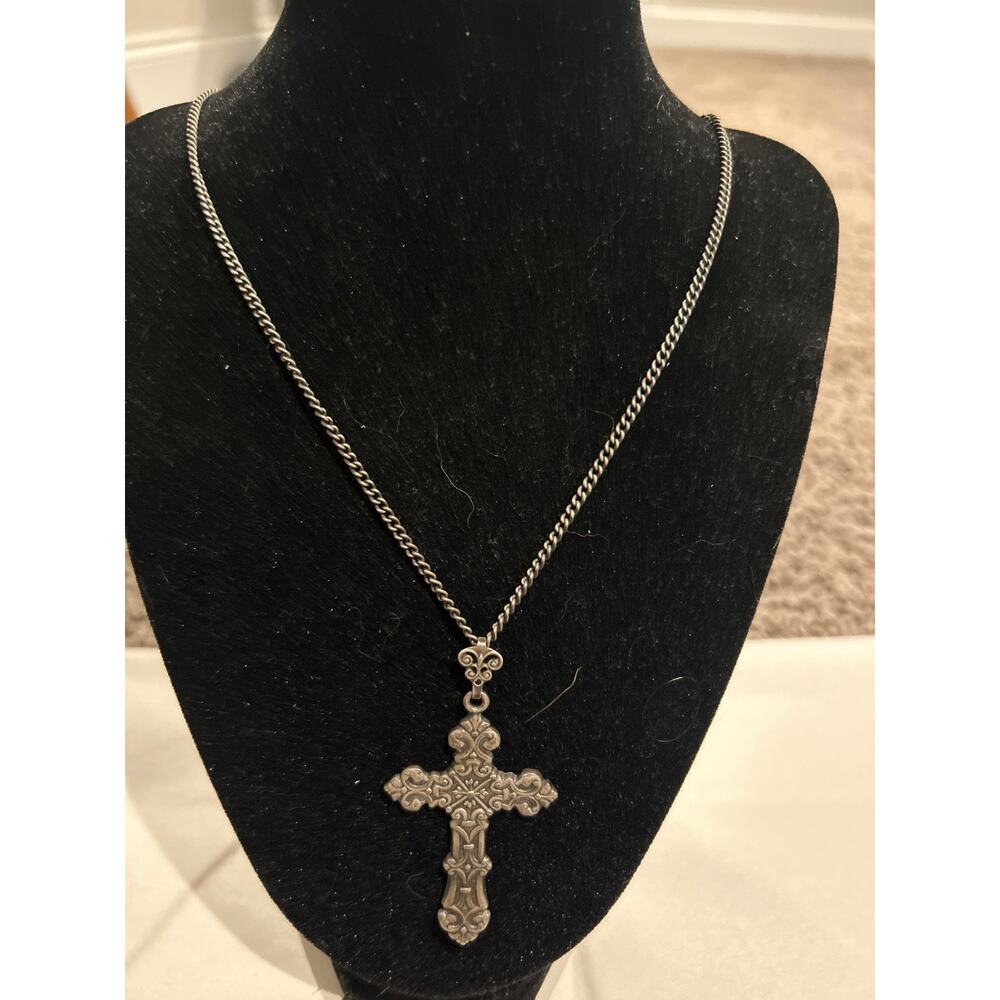Ornate Cross Pendant Necklace
